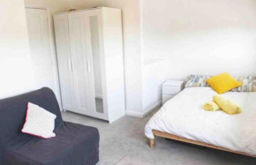 Peaceful 3 bedroom townhouse Edinburgh